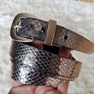 Michael Kors Women's‎ Belt Metalic Gray 43" Length